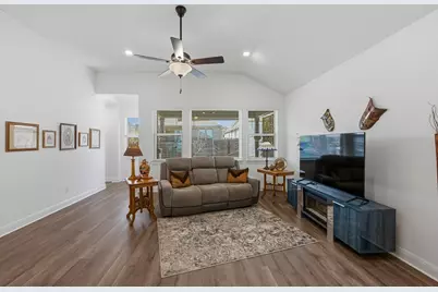 602 Jefferson Drive, Kyle, TX 78640 - Photo 7