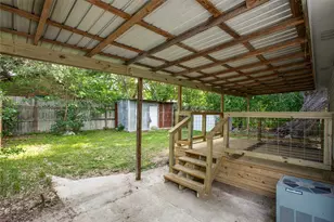 417 N Blanco St, Lockhart, TX 78644 - Photo 25