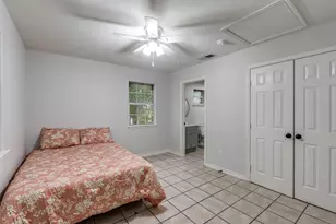 417 N Blanco St, Lockhart, TX 78644 - Photo 19