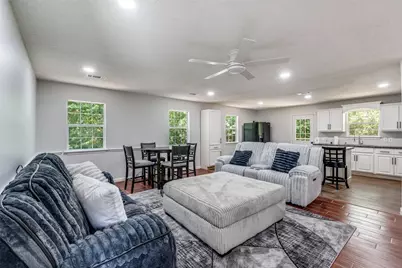 417 N Blanco Street, Lockhart, TX 78644 - Photo 5