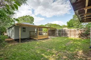 417 N Blanco St, Lockhart, TX 78644 - Photo 27