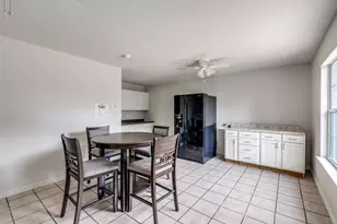 417 N Blanco St, Lockhart, TX 78644 - Photo 17
