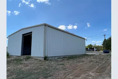 408 E 2nd Street, Taylor, TX 76574 - Photo 5