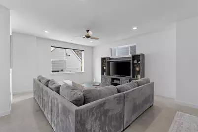 4020 Airport Boulevard #7, Austin, TX 78722 - Photo 9