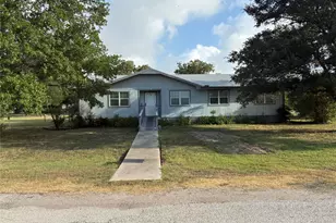 705 E Umlang St, Thorndale, TX 76577 - Photo 1