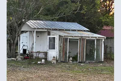 705 E Umlang Street, Thorndale, TX 76577 - Photo 7