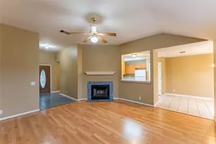 109 Granite Shoals Dr, Kyle, TX 78640 - Photo 5
