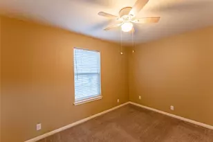 109 Granite Shoals Dr, Kyle, TX 78640 - Photo 9