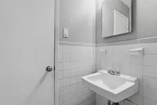 2910 Medical Arts St, Austin, TX 78705 - Photo 11