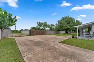 130 Banks St, Kingsland, TX 78639 - Photo 5