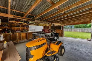 130 Banks St, Kingsland, TX 78639 - Photo 17