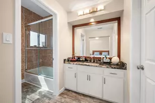 1735 Spyglass Dr, Austin, TX 78746 - Photo 21