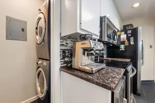 1735 Spyglass Dr, Austin, TX 78746 - Photo 17