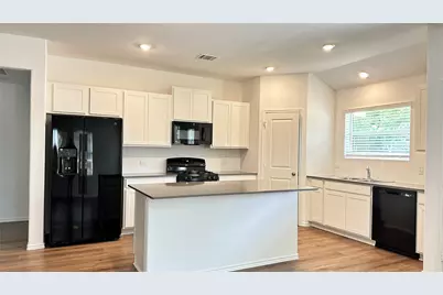 155 Crawford, Kyle, TX 78640 - Photo 5