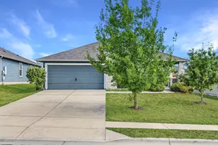 132 Denton Dr, Hutto, TX 78634 - Photo 3