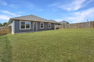 132 Denton Dr, Hutto, TX 78634 - Photo 33