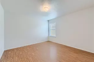 18408 Cloudmore Ln, Elgin, TX 78621 - Photo 5