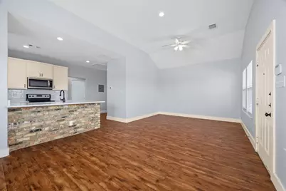 925 Main Street, Liberty Hill, TX 78642 - Photo 33