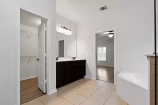 1204 Twin Estates Dr, Kyle, TX 78640 - Photo 19