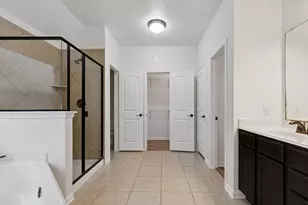 1204 Twin Estates Dr, Kyle, TX 78640 - Photo 17