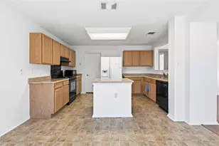 216 Capistrano Dr, San Marcos, TX 78666 - Photo 9