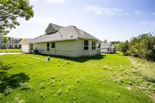 150 Raptor Beak Wy, Cedar Creek, TX 78612 - Photo 3
