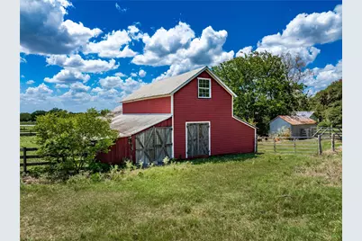 1466 County Road 253, Weimar, TX 78962 - Photo 7