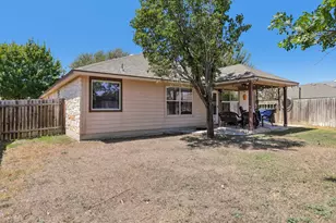 302 Lone Star Blvd, Hutto, TX 78634 - Photo 15