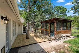 415 Tahitian Dr, Bastrop, TX 78602 - Photo 5