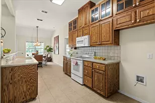 415 Tahitian Dr, Bastrop, TX 78602 - Photo 25