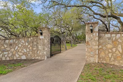 999 Enchanted Oaks Drive, Driftwood, TX 78619 - Photo 11
