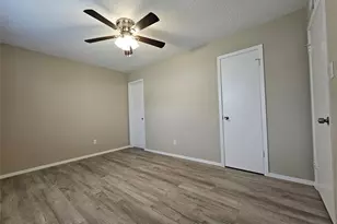12303 Alderbrook Dr, Austin, TX 78758 - Photo 15