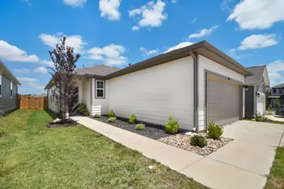 255 Spirit Street, Elgin, TX 78621 - Photo 3