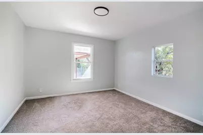 1819 Pecan Street, Bastrop, TX 78602 - Photo 21