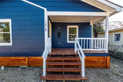 1819 Pecan Street, Bastrop, TX 78602 - Photo 5