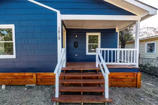 1819 Pecan St, Bastrop, TX 78602 - Photo 5