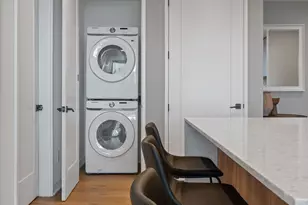 84 East Ave, Austin, TX 78701 - Photo 15