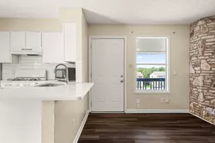 608 Bracewood Cir, San Marcos, TX 78666 - Photo 15