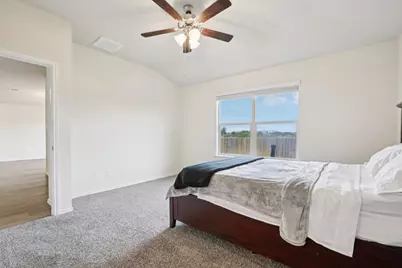 117 Break Avenue, Taylor, TX 76574 - Photo 35