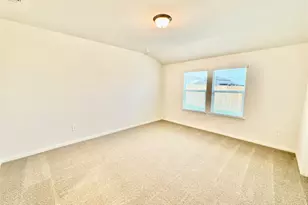 5029 Hazelnut Ln, Del Valle, TX 78617 - Photo 3