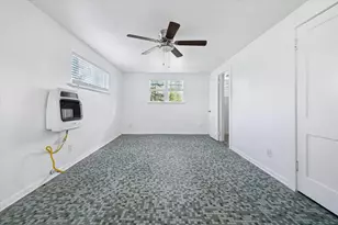 806 W 32nd St, Austin, TX 78705 - Photo 5