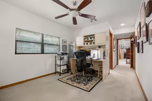 116 W Eagle Dr, The Hills, TX 78738 - Photo 29