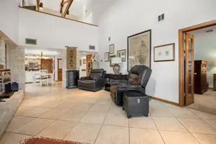 116 W Eagle Dr, The Hills, TX 78738 - Photo 9