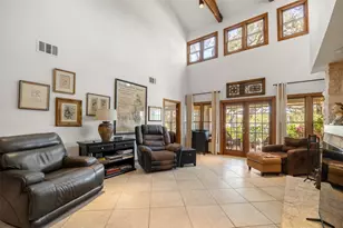 116 W Eagle Dr, The Hills, TX 78738 - Photo 11