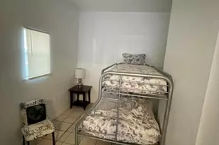 1500 E 2nd St, Austin, TX 78702 - Photo 5