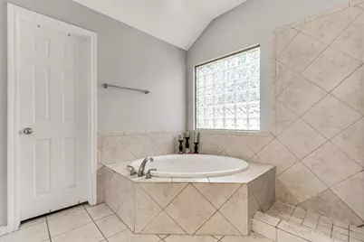 208 Cailin Court, Burnet, TX 78611 - Photo 7