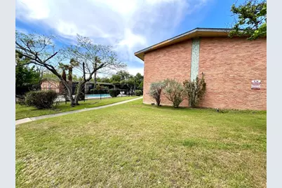 3304 Red River Street #204, Austin, TX 78705 - Photo 15