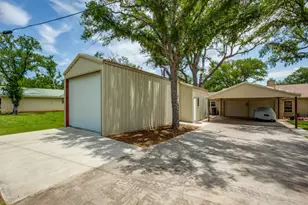 518 Elm Cir, Buchanan Dam, TX 78609 - Photo 3