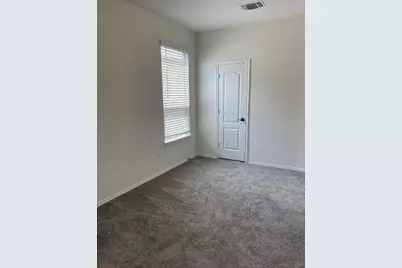 717 Bailey Park Drive, Jarrell, TX 76537 - Photo 5