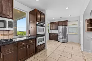 5724 Brittlyns Ct, Austin, TX 78730 - Photo 9